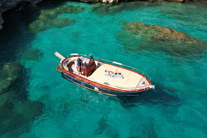Capri Samba Boat Tour, Sail in Style by Boat. - Natural Arch and White Grotto