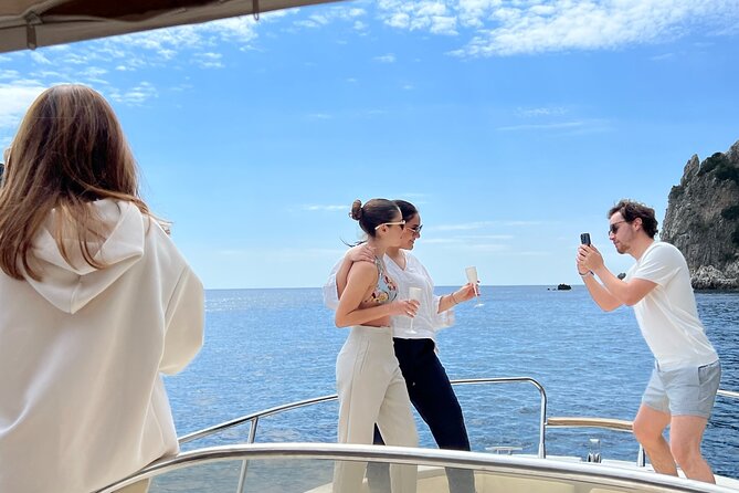 Capri Secret Corners Semi-Private Boat Tour with Local Captain - Why a boat is the right way to see Capri