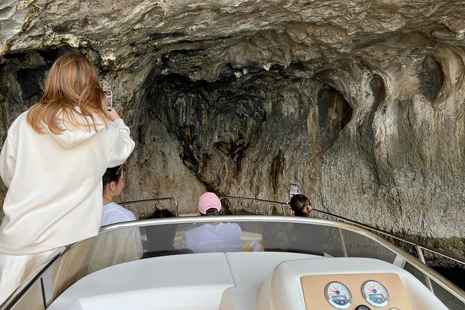 Capri Secret Corners Semi-Private Boat Tour with Local Captain - Tiberius’ Leap and Capri’s street urchin