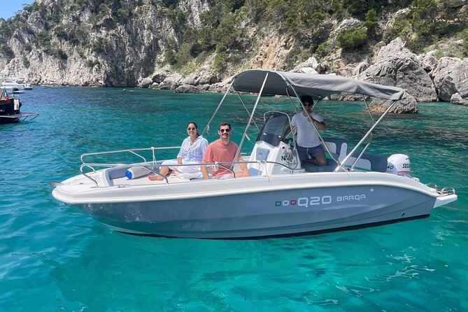 Capri Tour for Private Groups by Luxury Boat - Bagni Regina Giovanna starts the coastal sightseeing