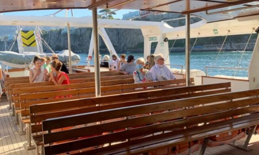 Castellammare or Sorrento: Positano and Amalfi Mini Cruise - Booking advice for busy seasons