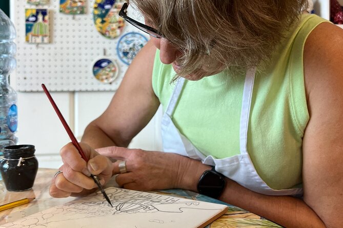 Ceramic Class in Positano 2 hours workshop - Meeting the artist and learning the local tradition