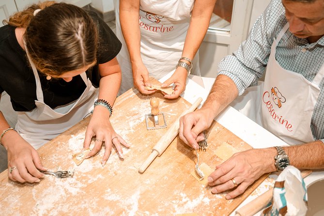 Cesarine: Home Cooking Class & Meal with a Local in Sorrento - Key points to know before booking