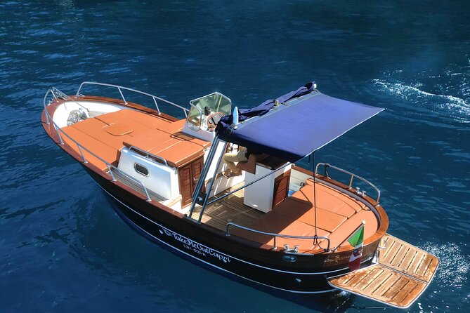 complete tour of the island of Capri by private boat - Green Grotto and the color of the water