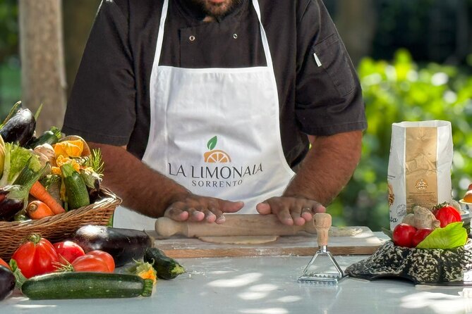 Cook and Eat in a Citrus Grove in Sorrento - A Small Class With Room for Questions