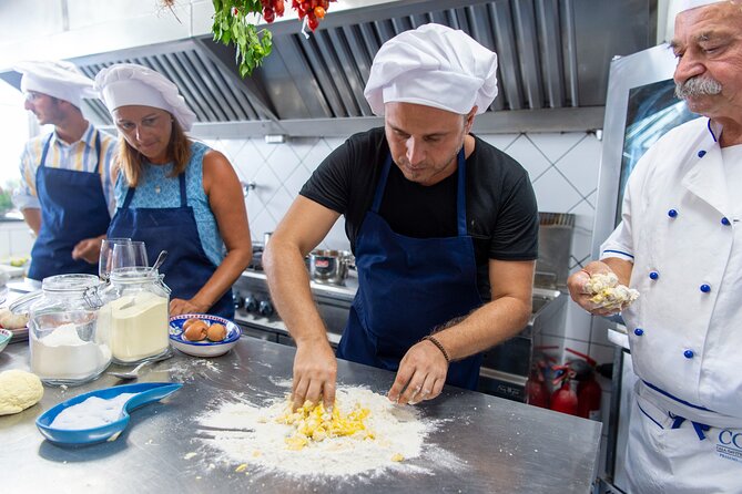 Cooking class: Pasta & Tiramisù with lunch in Amalfi Coast! - Making ravioli and tagliatelle by hand