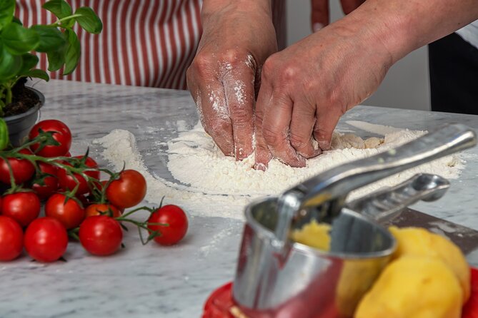 Cooking Class: Your Culinary Love Affair in Sorrento - Who should book this class