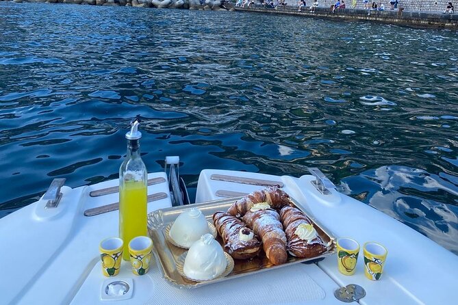 Daily tour in Amalfi and Positano from Salerno - The crew and the feel on board