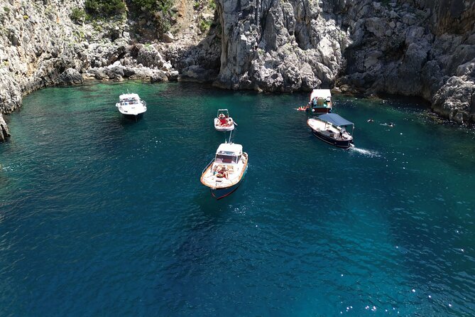 Day on a private boat on the Amalfi Coast - Quiet coves, caves, and a second swim