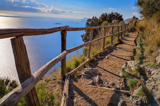 Discover "Path of theGods" private hiking tour from Amalfi Positano Sorrento - What makes this different from a self-guided walk?