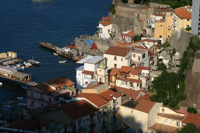 Discover Sorrento with food tasting and walking Tour - Starting at Tasso Square by the flags