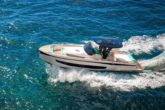 Discover the Amalfi coast between traditions, flavors and colors with a private tour - Three hours to make your own Amalfi visit