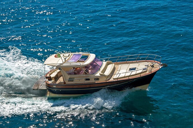 Discover the Amalfi coast between traditions, flavors and colors with a private tour - Minori and Maiori from the water