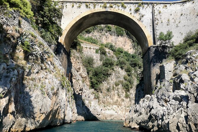 Discover the Amalfi Coast with a private boat tour - Li Galli, the islands of the sirens