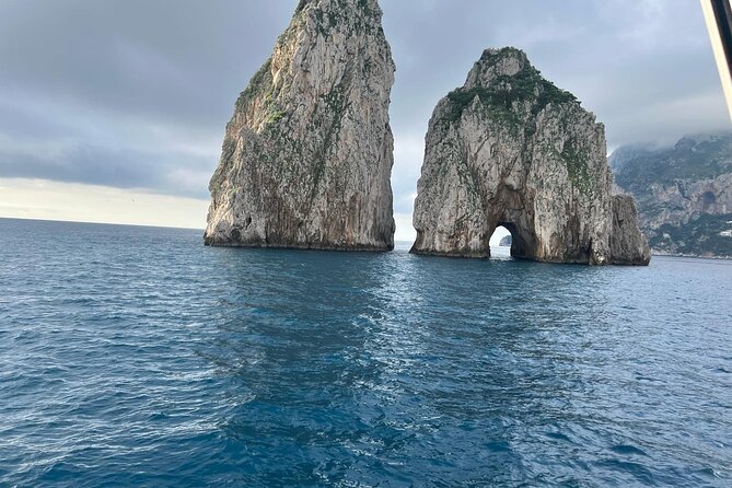 Discovering Capri in one day - The value of organized bus transfers
