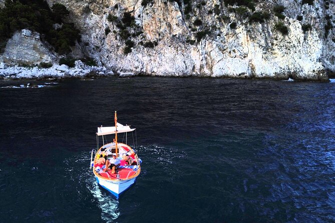 Dolce Vita Private Sea Escape - Green Grotto and the color of the water