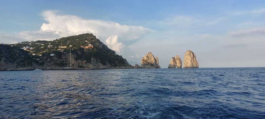Esperienza Privata a Capri in Barca con Gozzo Classico 3H - Weather, comfort, and who should book