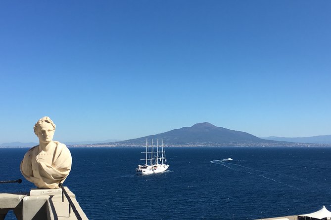 Exclusive Private VIP Capri Boat Experience on a Gozzo - Why a private boat makes Capri easier