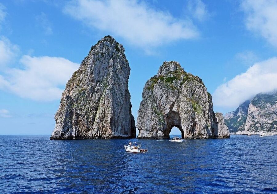 From Amalfi: Capri Island Boat Tour with Snorkeling & Drinks - Making the most of three hours on Capri
