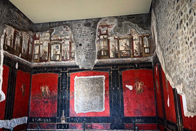 From Amalfi Coast: Pompeii Guided Tour with Skip the Line - Entering Pompeii with skip-the-line admission