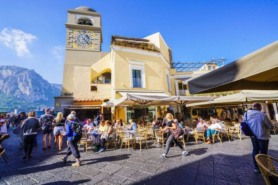From Amalfi: Li Galli and Capri Islands Boat Tour - Capri’s Faraglioni and the island’s grottoes