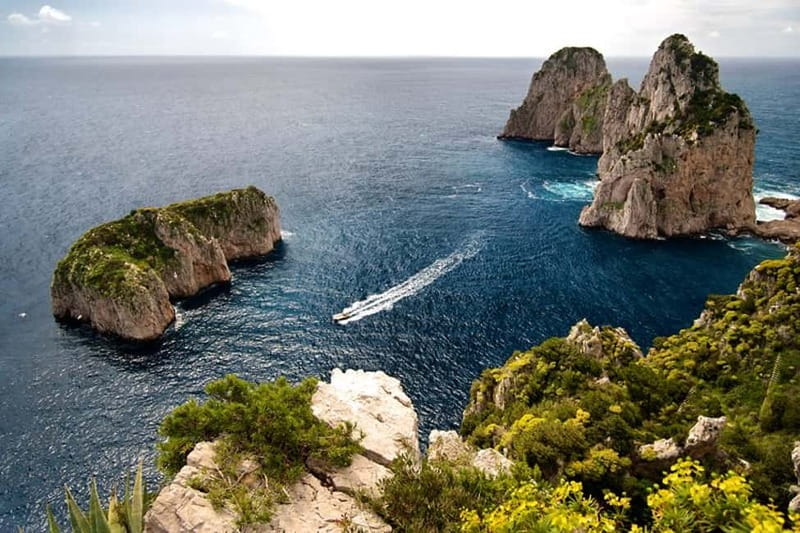 From Capri: Highlights Tour with Chairlift Ticket - La Piazzetta and the lemon liqueur tasting