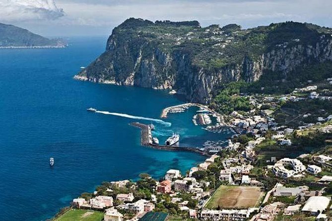 From Capri Semi-Guided tour of island at Pier 23 at 10,20 - How good are the guides?