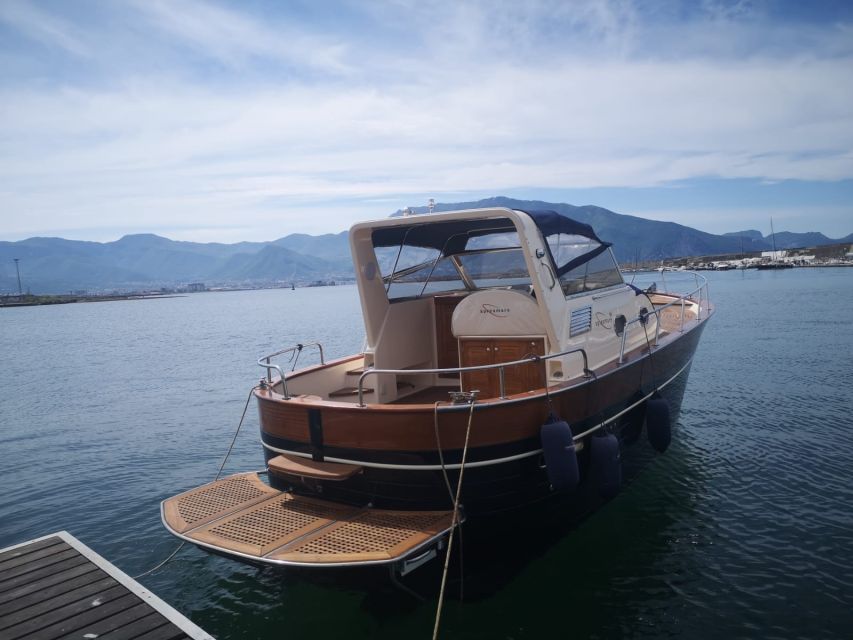 From Naples: Boat Tour to Capri Island with Aperitiv - What the crew adds to the day