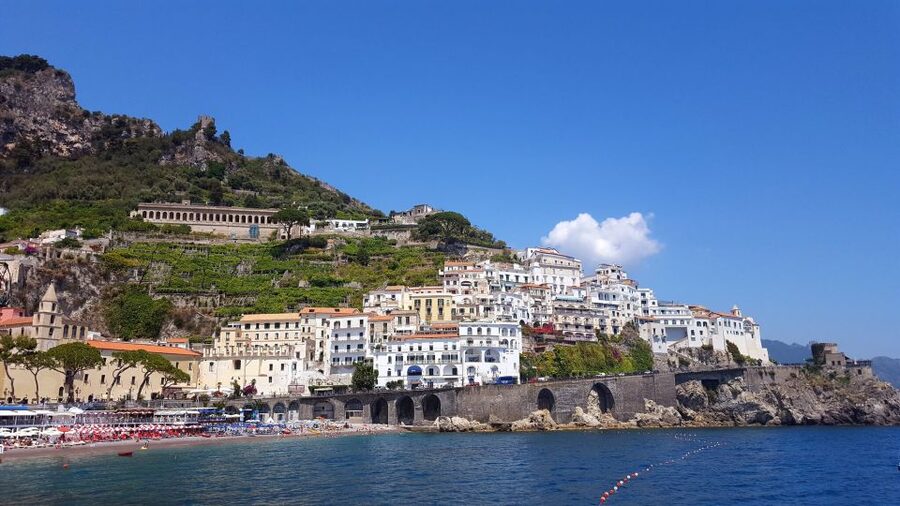 From Positano: Half-Day Amalfi Coast Boat Tour & Snorkeling - Drinks, fruit, and time on deck
