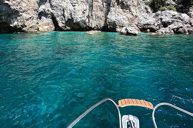From Positano or Praiano: 2H Private Amalfi Coast speed tour - Positano’s pyramid from the sea