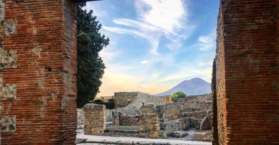 From Positano: Pompeii Guided Tour with Skip the Line - Leaving Positano, Praiano, or Amalfi