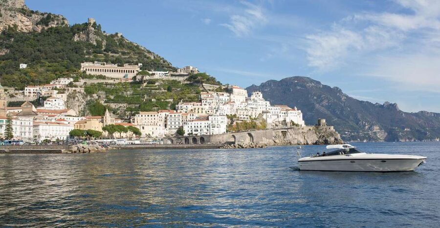 From Positano: Private Boat Tour to Capri or Amalfi - Should you book it?