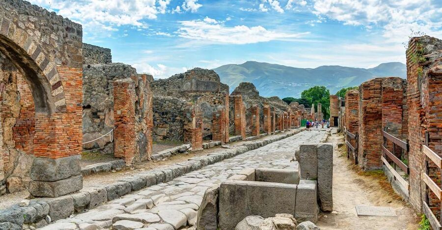 From Rome: Pompeii, Positano and Amalfi Full-Day Tour - Leaving Rome in a small minivan
