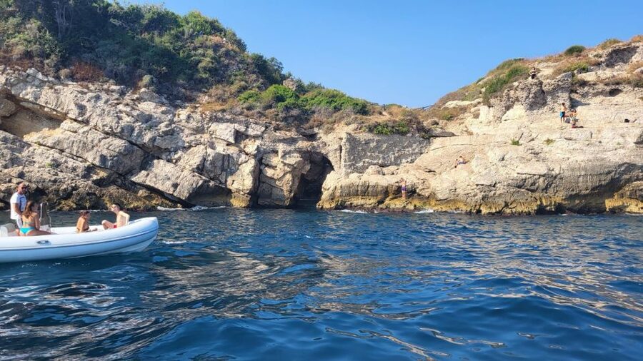 From Sorrento: Amalfi Coast Private Boat Tour with Skipper - What the skipper adds to the day