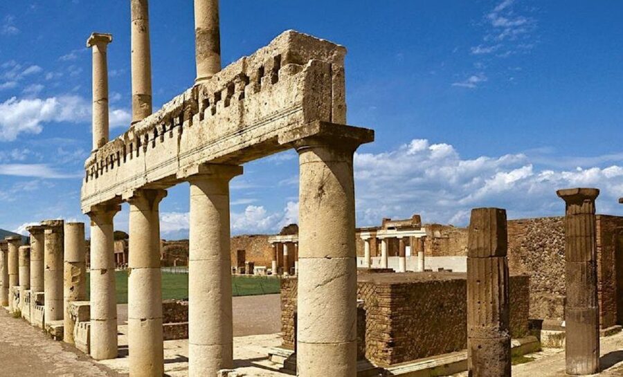 From Sorrento: Day Tour to Pompeii Ruins and Mount Vesuvius - Should you book the Pompeii and Vesuvius day tour?