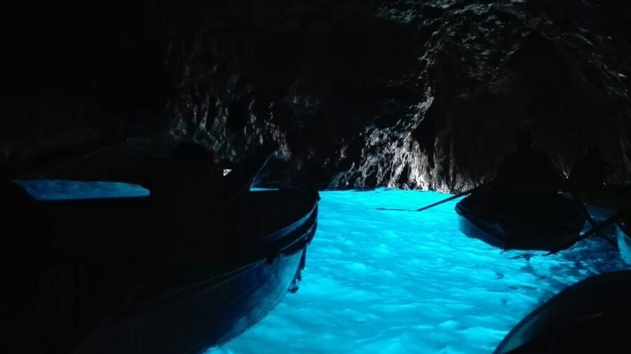From Sorrento: Full-Day Trip to Capri and Blue Grotto - How the Guide Shapes the Day