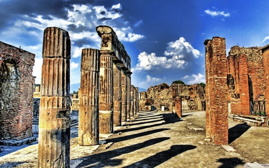 From Sorrento: Pompeii Ruins All-inclusive Guided Tour - Entering Pompeii with a guide