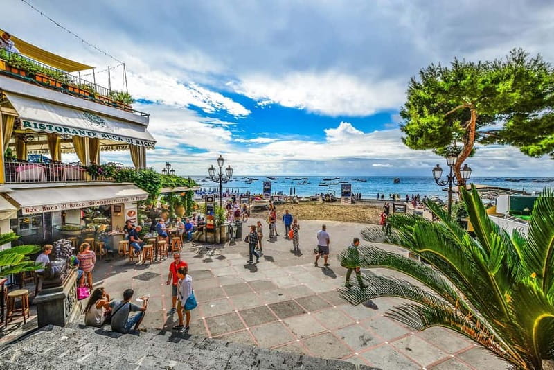 From Sorrento: Positano Mini Cruise - The 70-minute cruise from Sorrento