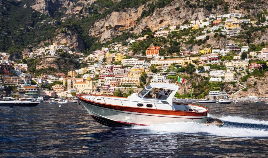 From Sorrento: Small-Group Amalfi Coast Boat Tour - What the small group changes