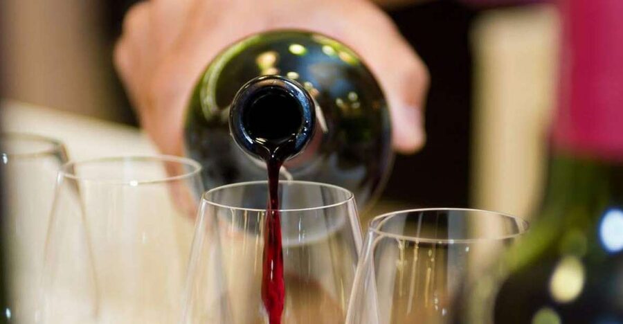 From Sorrento: Winery Tour, Tasting & Lunch - From Sorrento to Pompeii by train