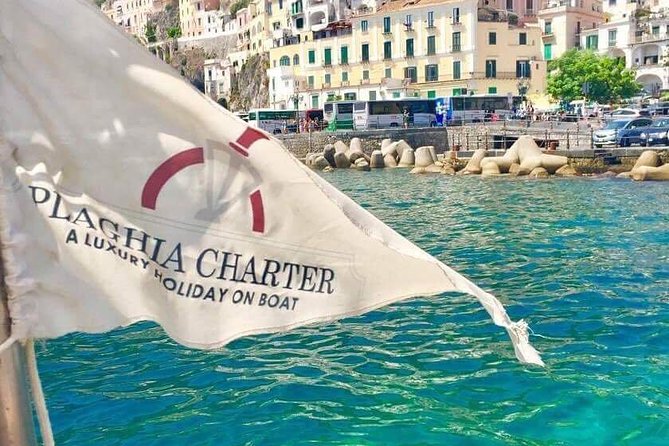 Full Day Capri Island Cruise from Praiano, Positano or Amalfi - How comfortable is the shared boat?