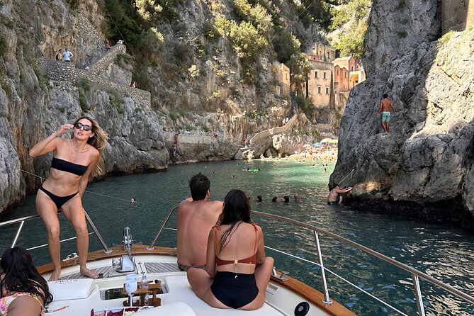 Full-day Exclusive Private boat tour on the Amalfi coast - Caves, coves, and blue-green water