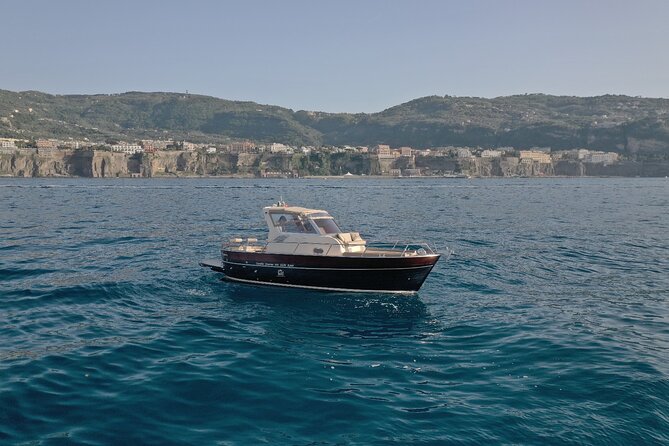 Full-day Exclusive Private boat tour on the Amalfi coast - Leaving Positano and settling into the day