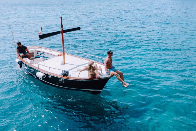 Full day on a private boat to discover Capri - Marina Grande to Marina Piccola