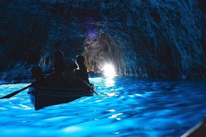 Full day on a private boat to discover Capri - The Natural Arch and Villa Malaparte