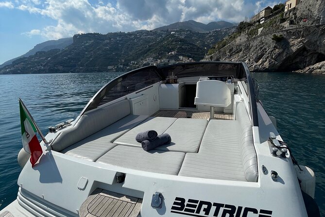 Full Day Private Boat Tour of the Amalfi Coast - Emerald Grotto: worth the extra €7?