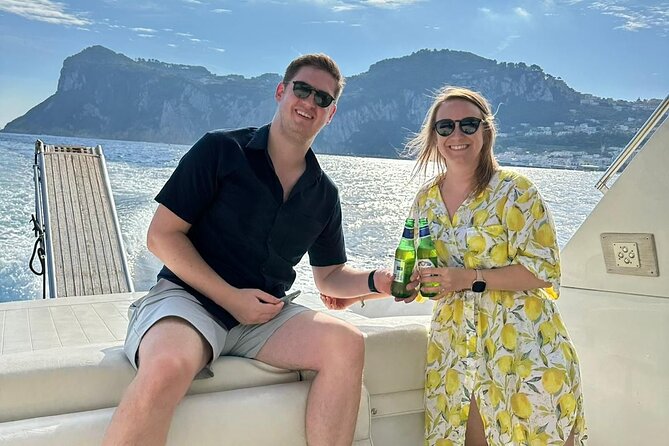 Full Day Private Boat Tour to Capri from Sorrento Coast - What the guide service adds