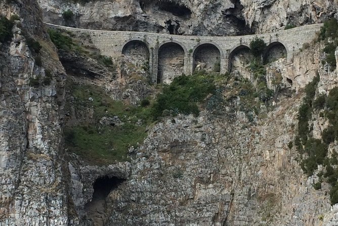 Full-Day Sorrento Positano Pompeii Tour - What the driver adds between the stops
