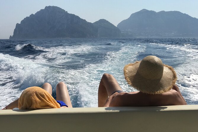 Guided day by boat to the Secrets of the Island of Capri - The Natural Arch and the Elephant Shape