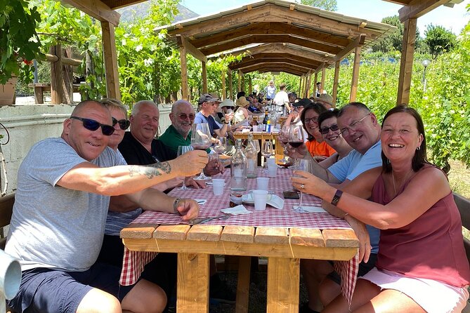 Guided Tour of Pompeii and Herculaneum with Lunch and Ticket - Lunch and wine on the slopes of Vesuvius